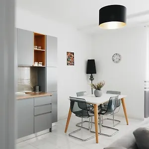 https://luxury-penthouse-be.albaniahotels.org
